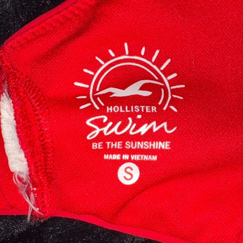 Hollister Swim Red Bikini Top - Picture 3 of 3